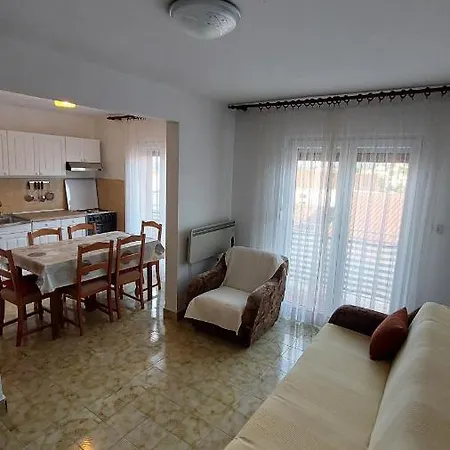 Mara Apartmán Kukljica