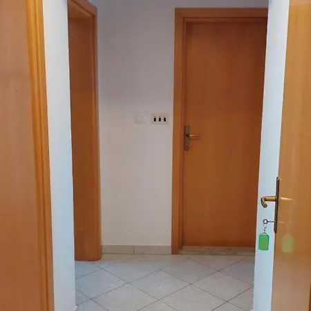 Mara * Kukljica