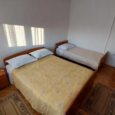 Apartman Mara *